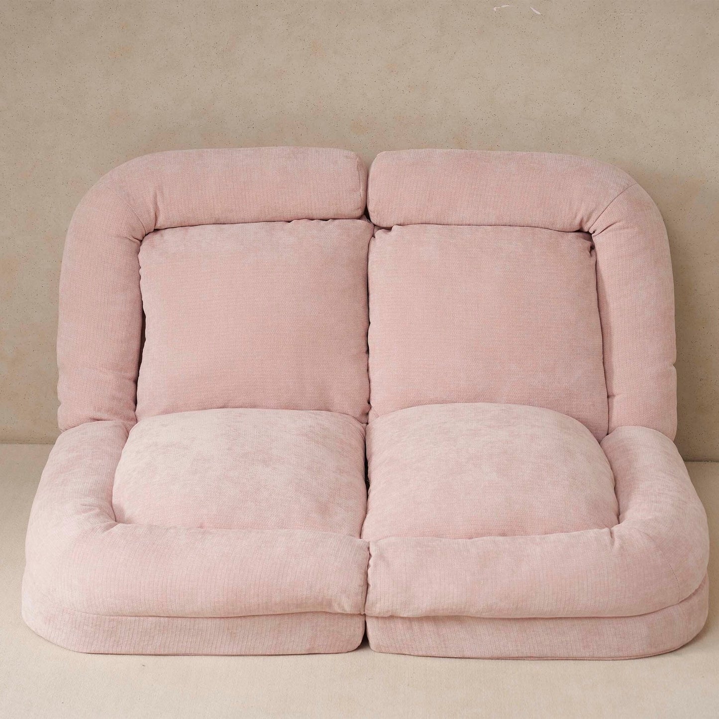 Canapé-lit double convertible avec fonction dépliante pour des options d'assise et de couchage polyvalentes