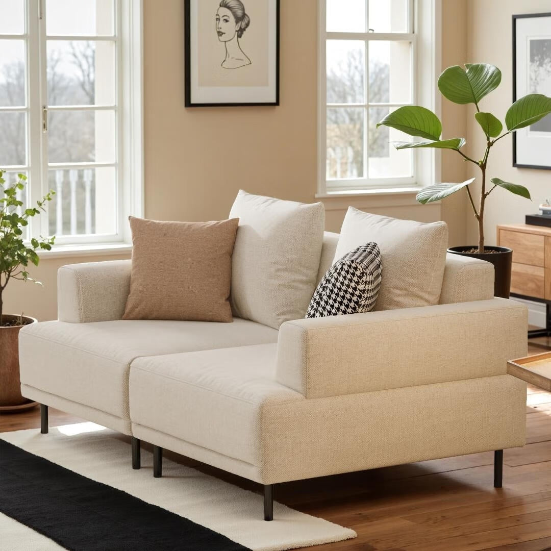 Canapé moderne à assise profonde avec coussins, pieds hauts, canapé de salon confortable, canapé d'appartement